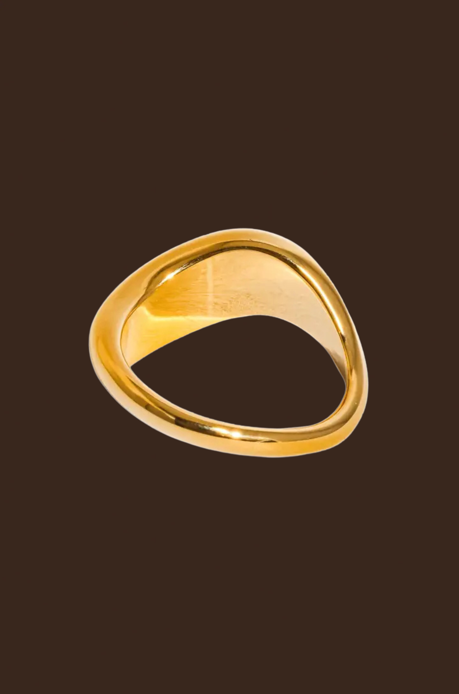 18K non-tarnish classic wavy band ring
18K gold plating stainless steel
Size 7 measurement: 0.682 Diameter/2.14 Circumference
Lead and Nickel Free
Hypoallergenic
Water Resistant
