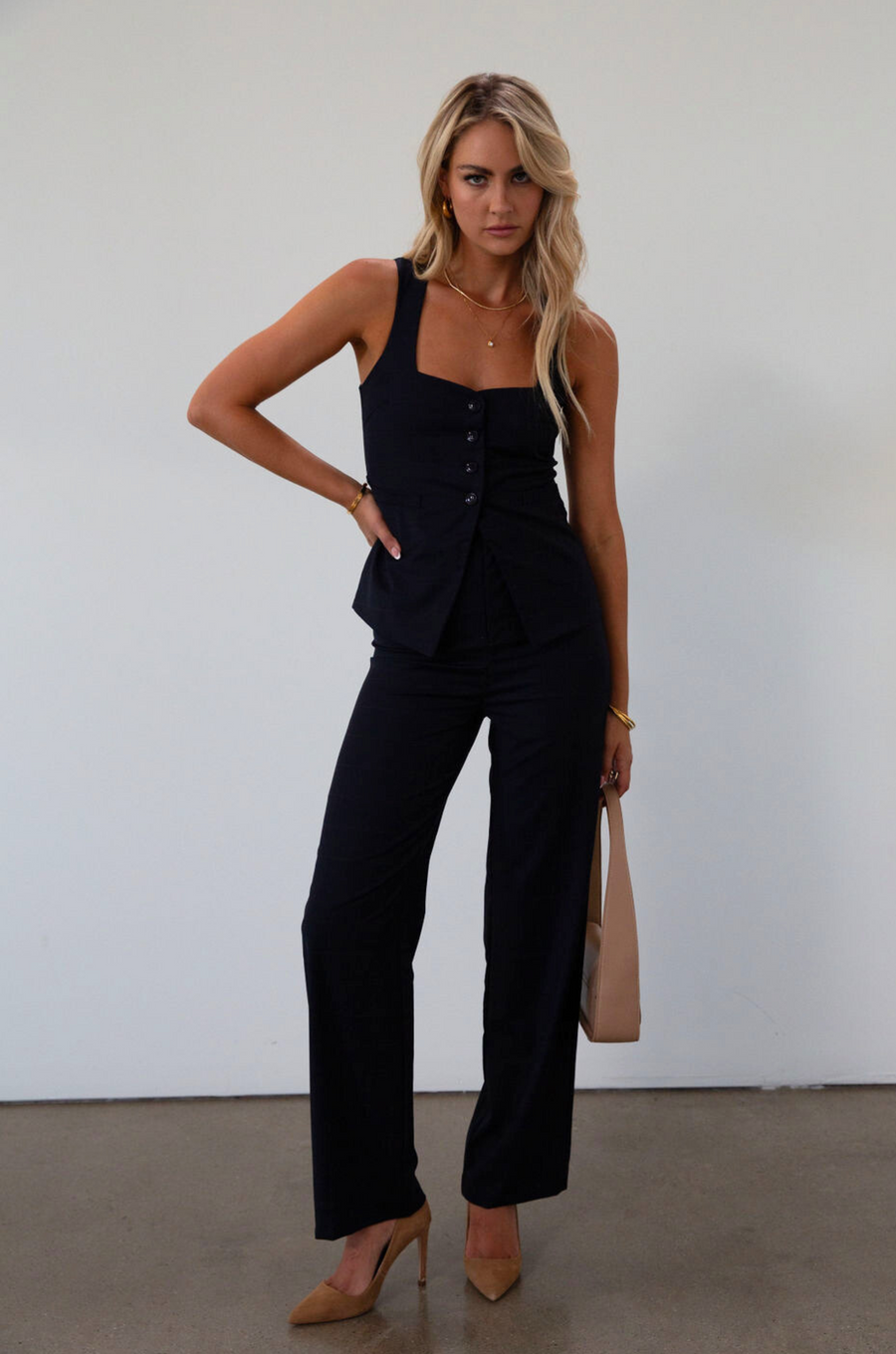 Plaid woven pants. Zipper fly. Faux back pockets. Unlined. fall pant. business casual pants. fall outfit. navy pants