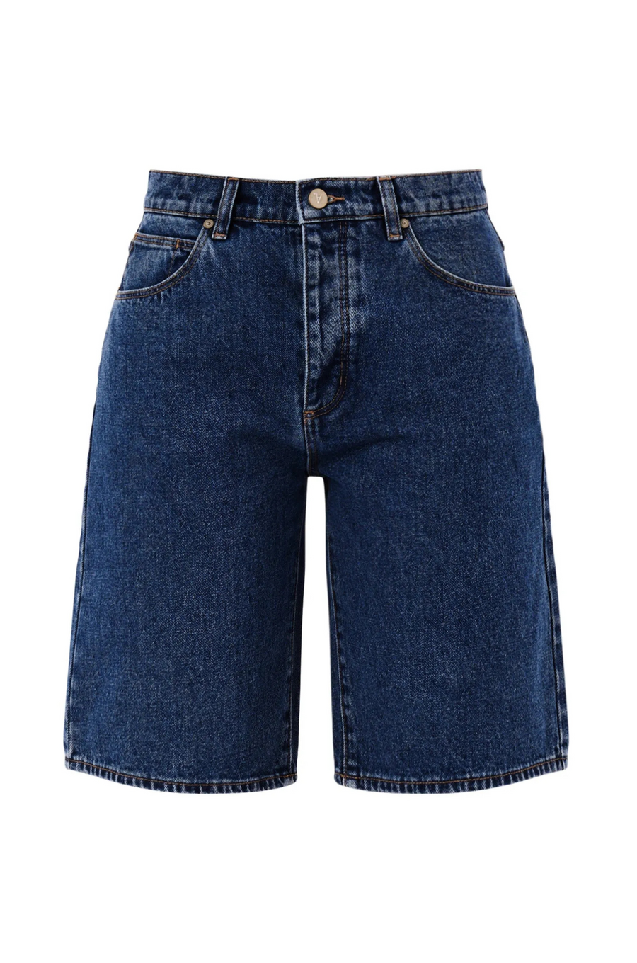 Mid rise jorts shorts
Relaxed and wide leg design
Button fly
Rigid denim does require some time to 'wear in'
