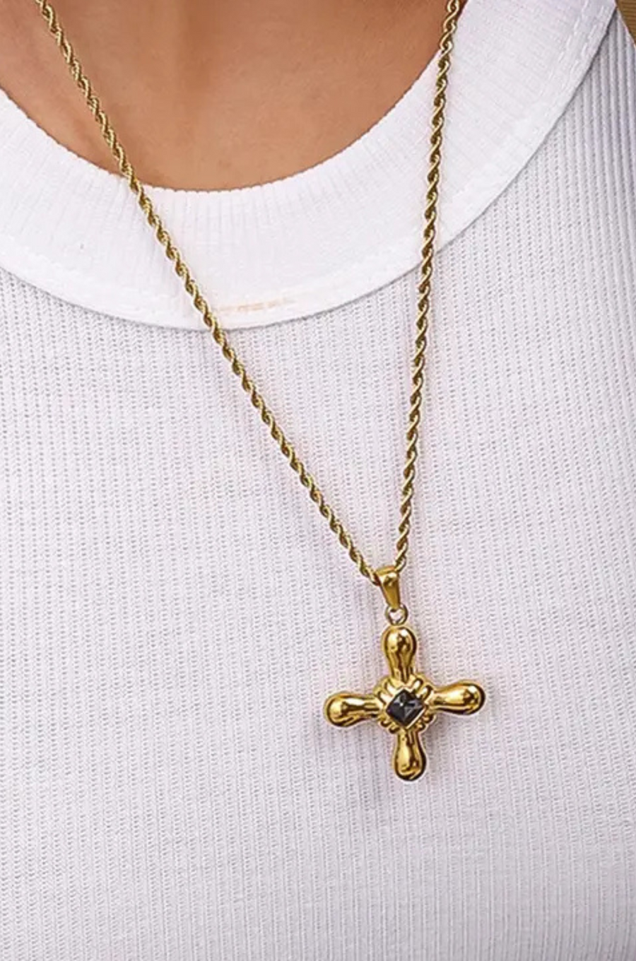 18K gold non-tarnish stone cross necklace
18K gold plating stainless steel
Pendant Size: 1.19"x1.41"
Chain Length: 19.96"
Extension Length: 2.17"
Lead and Nickel Free
Hypoallergenic
Water Resistant
gold and black cross necklace