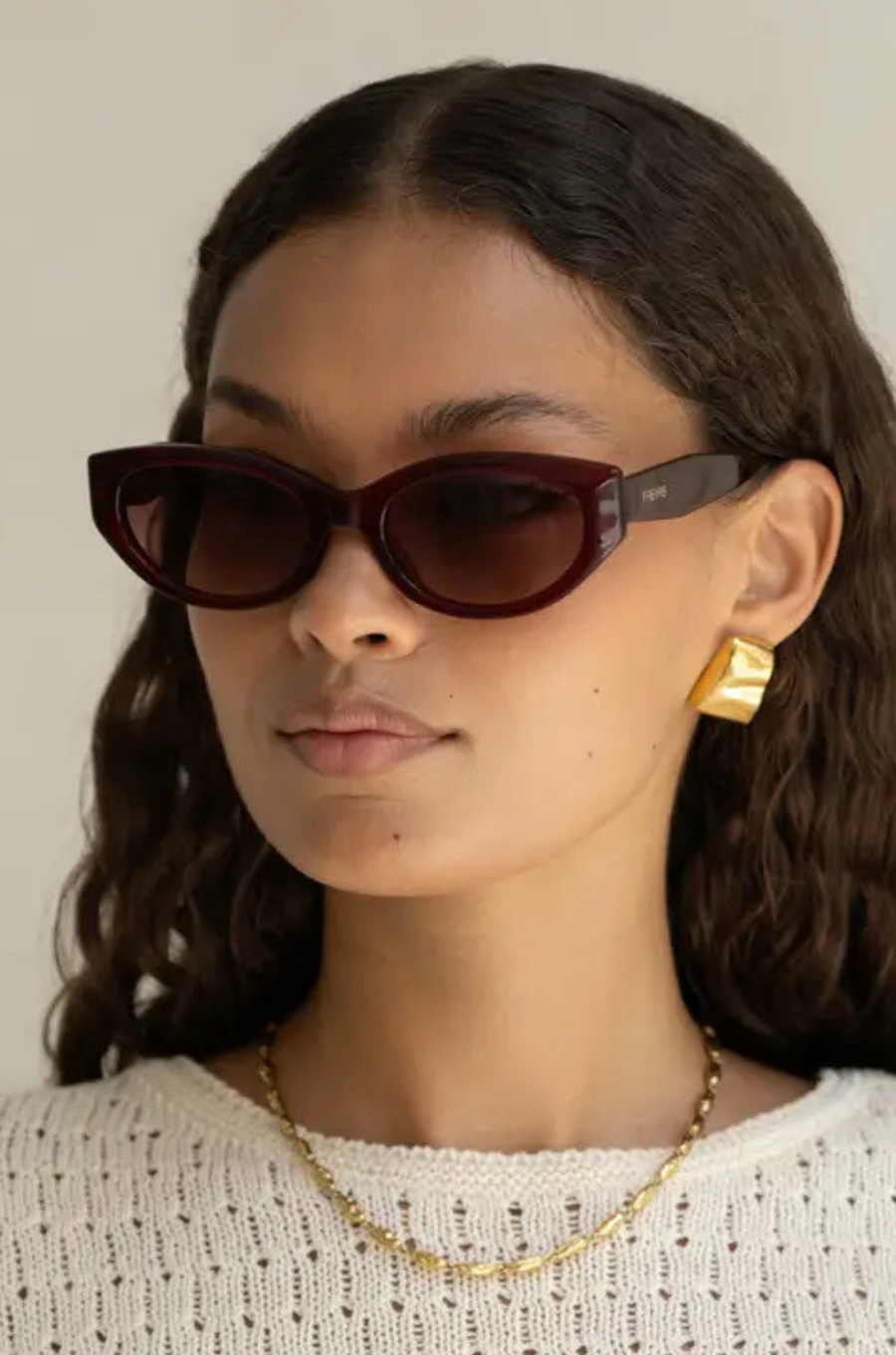 red Cat eye sunglasses
Nylon premium lenses with 100% UVA / UVB protection
Frame: Handmade acetate frames with durable stainless steel hinges
Complimentary case included
red sunglasses
burgundy sunglasses