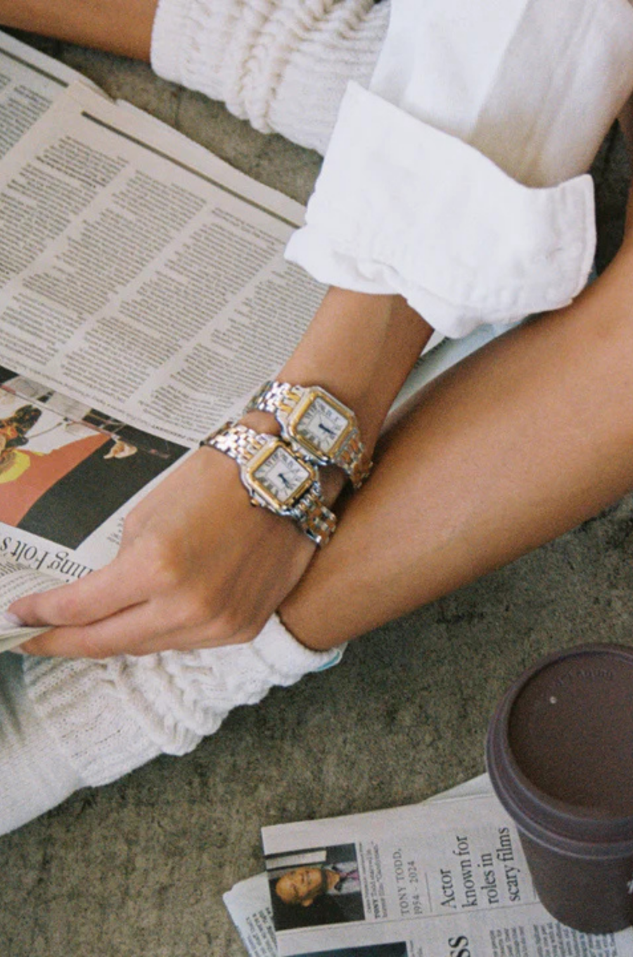 Two toned metal watch.
Tarnish proof however we do not recommend it getting the face wet.
This watch is adjustable and comes with the tool to make the adjustments.
silver and gold watch