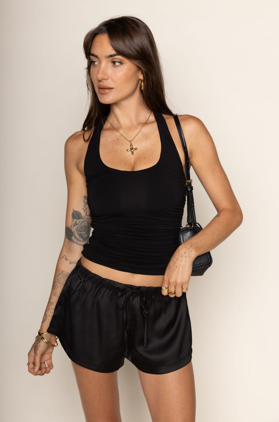 black Jersey knit halter top
Ruched bodice
Lined
basic black halter top