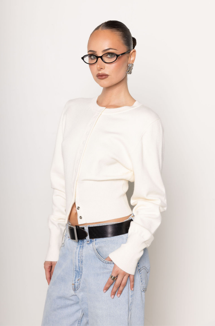 ivory Knit cardigan
Long sleeves
Front button down closure
Banded hems
Unlined
holiday cardigan sweater