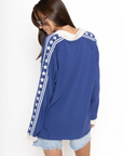 Raglan Rugby Long Sleeve
Featuring a shoutout to Los Angeles across the chest
Star detailed sleeves
Oversized fit
Collar and placket
Blue LA long sleeve top
Dodgers top