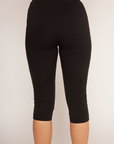 Knit cropped leggings
Elastic waistband
Fully lined
black capri pant