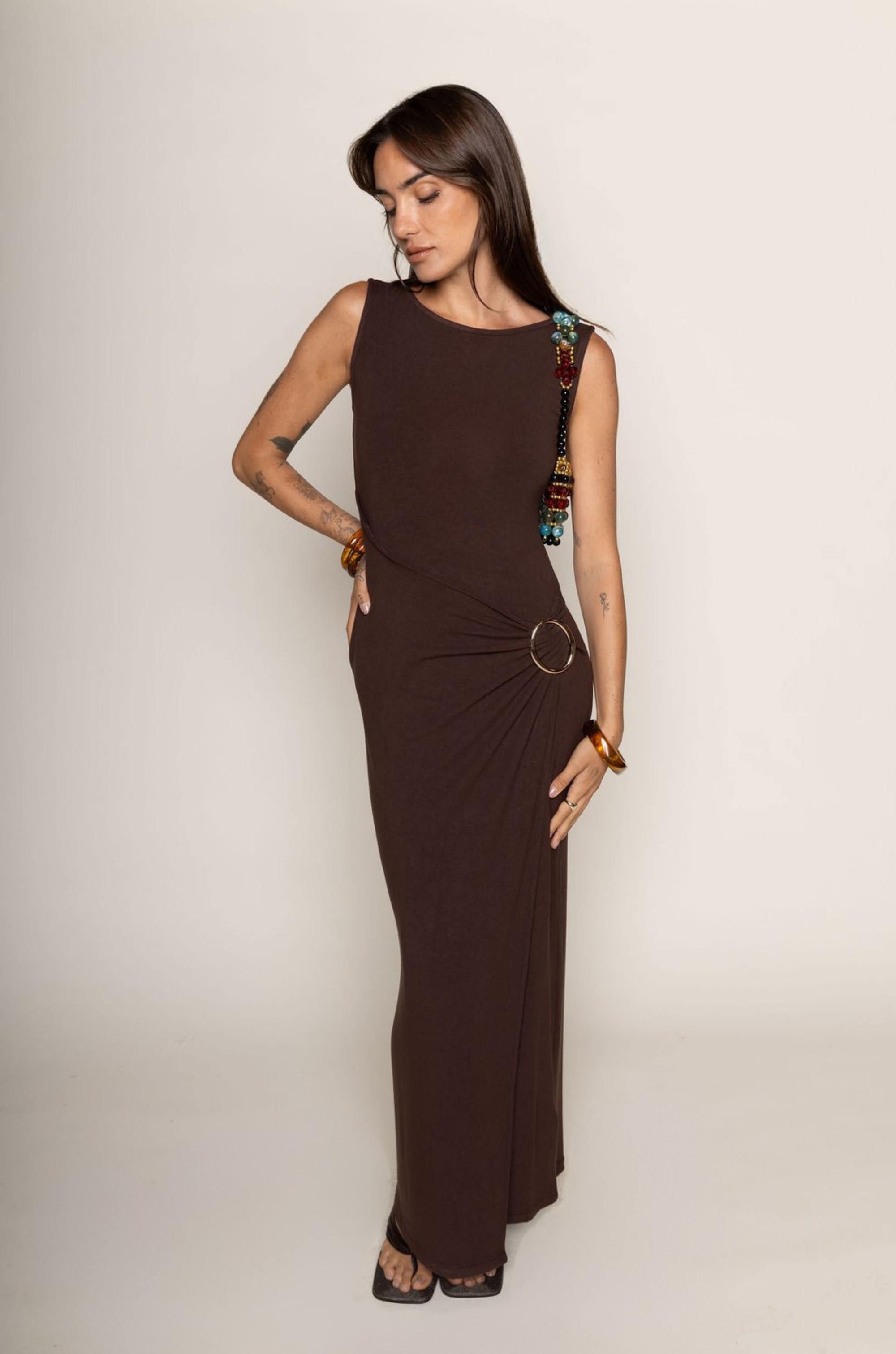 Sleeveless maxi dress
Boatneck neckline
Figure-hugging fit
Hip gathering detail
Gold hardware detail
Has stretch
chocolate brown maxi dress
fall wedding guest dress
summer wedding guest dress