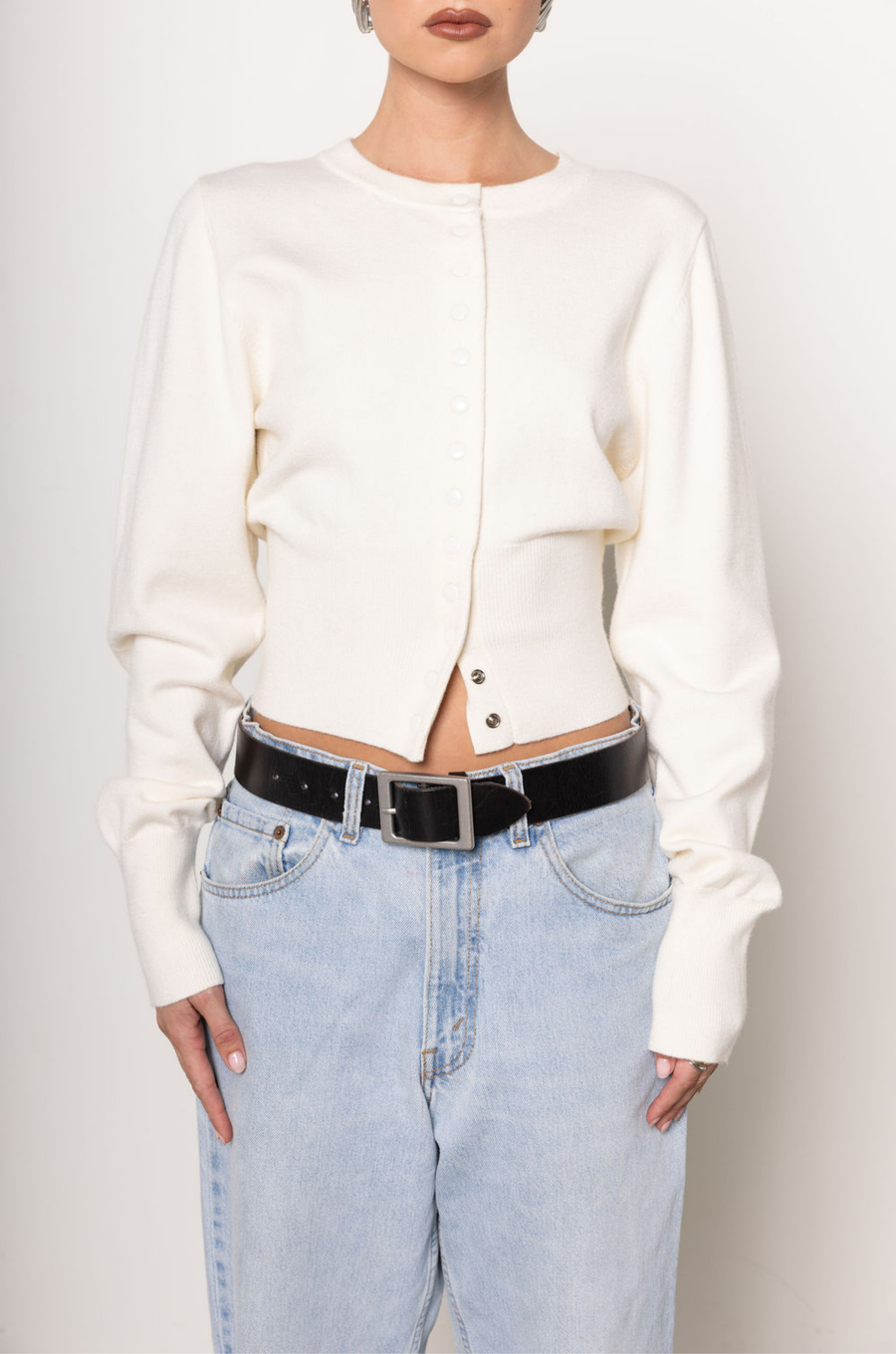 ivory Knit cardigan
Long sleeves
Front button down closure
Banded hems
Unlined
holiday cardigan sweater