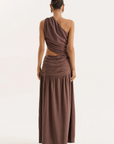 brown Linen one shoulder maxi dress
Asymmetric neckline
Waist cut out
Drop waist
Gathered skirt
brown wedding guest dress