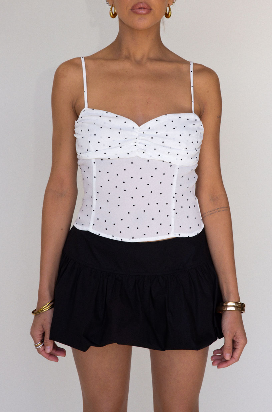 white and black Polka dot chiffon tank top
Adjustable straps
Back zipper
summer top
spring top
going out top