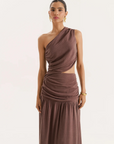 brown Linen one shoulder maxi dress
Asymmetric neckline
Waist cut out
Drop waist
Gathered skirt
brown wedding guest dress