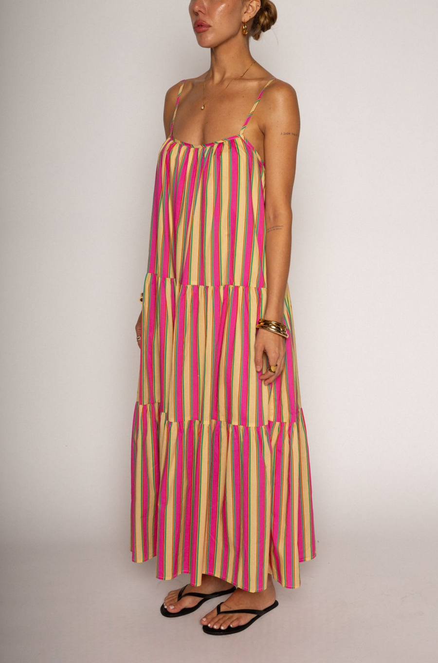 Striped maxi dress
Adjustable spaghetti straps
Side pockets
Partially lined
Striped summer dress
Mom dress