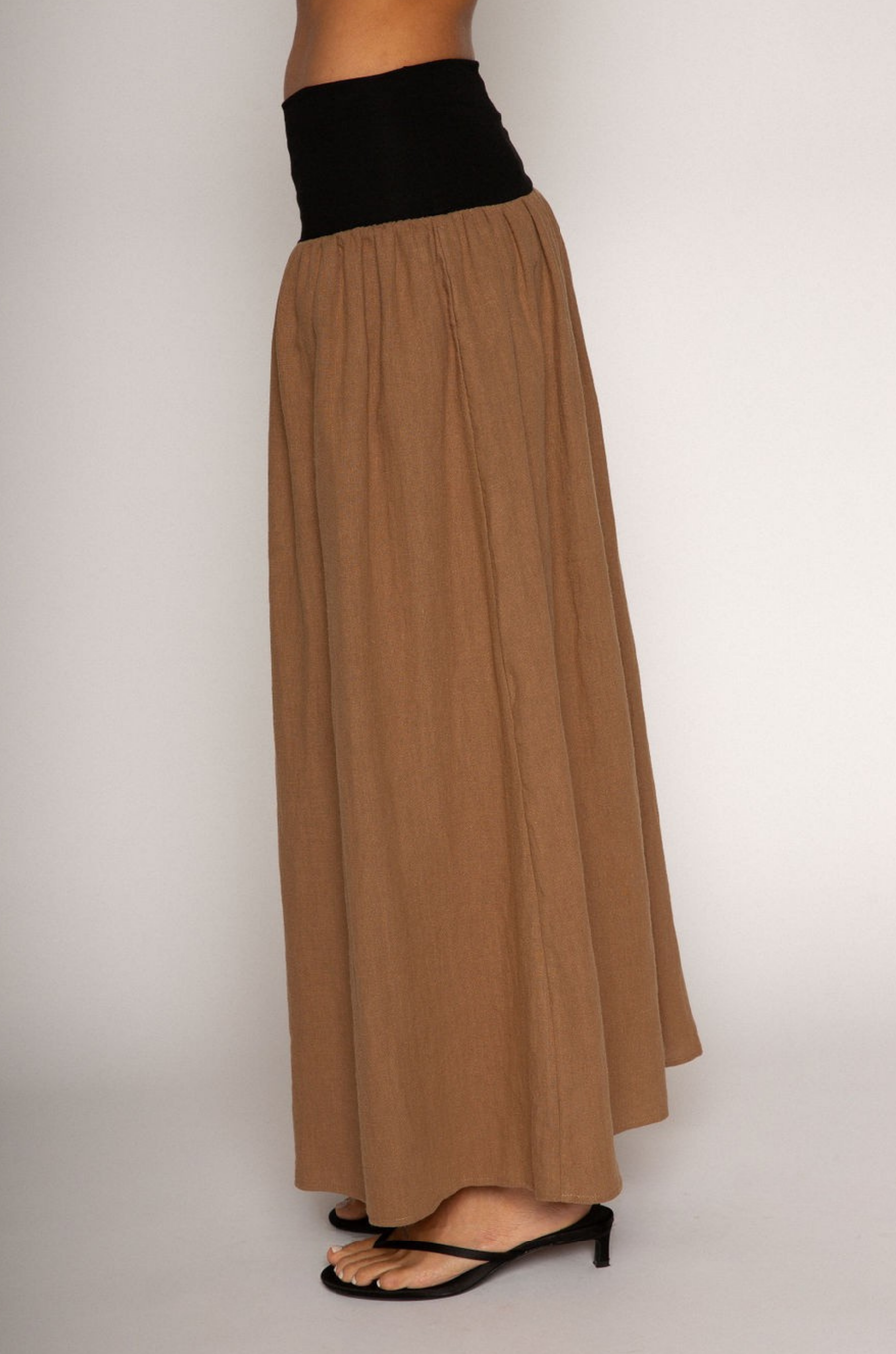 Color blocked woven linen maxi skirt
Jersey waistband
Unlined
Summer maxi dress
spring maxi dress