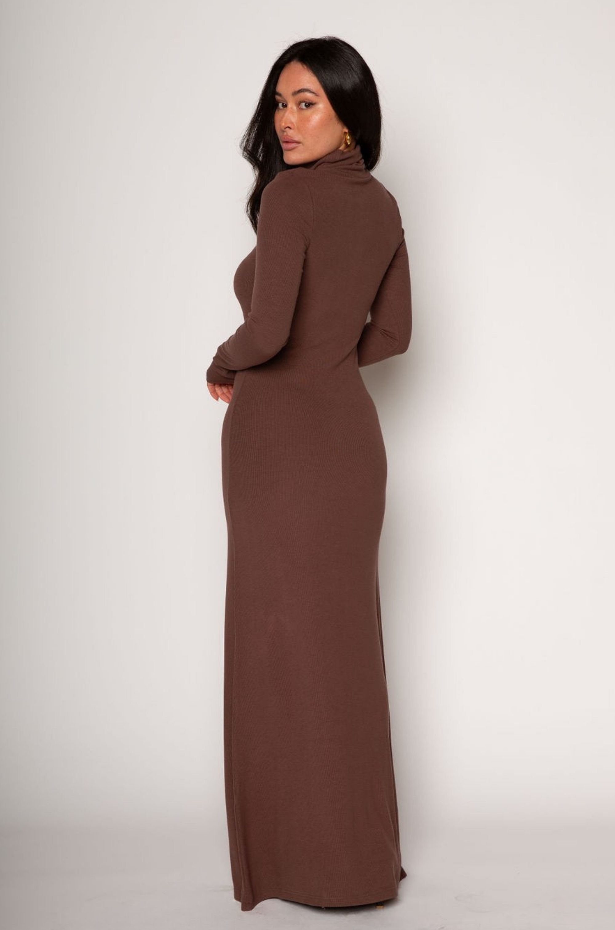 Ribbed knit maxi dress. Turtleneck. Long sleeves. Unlined. brown maxi dress. brown turtle neck maxi dress