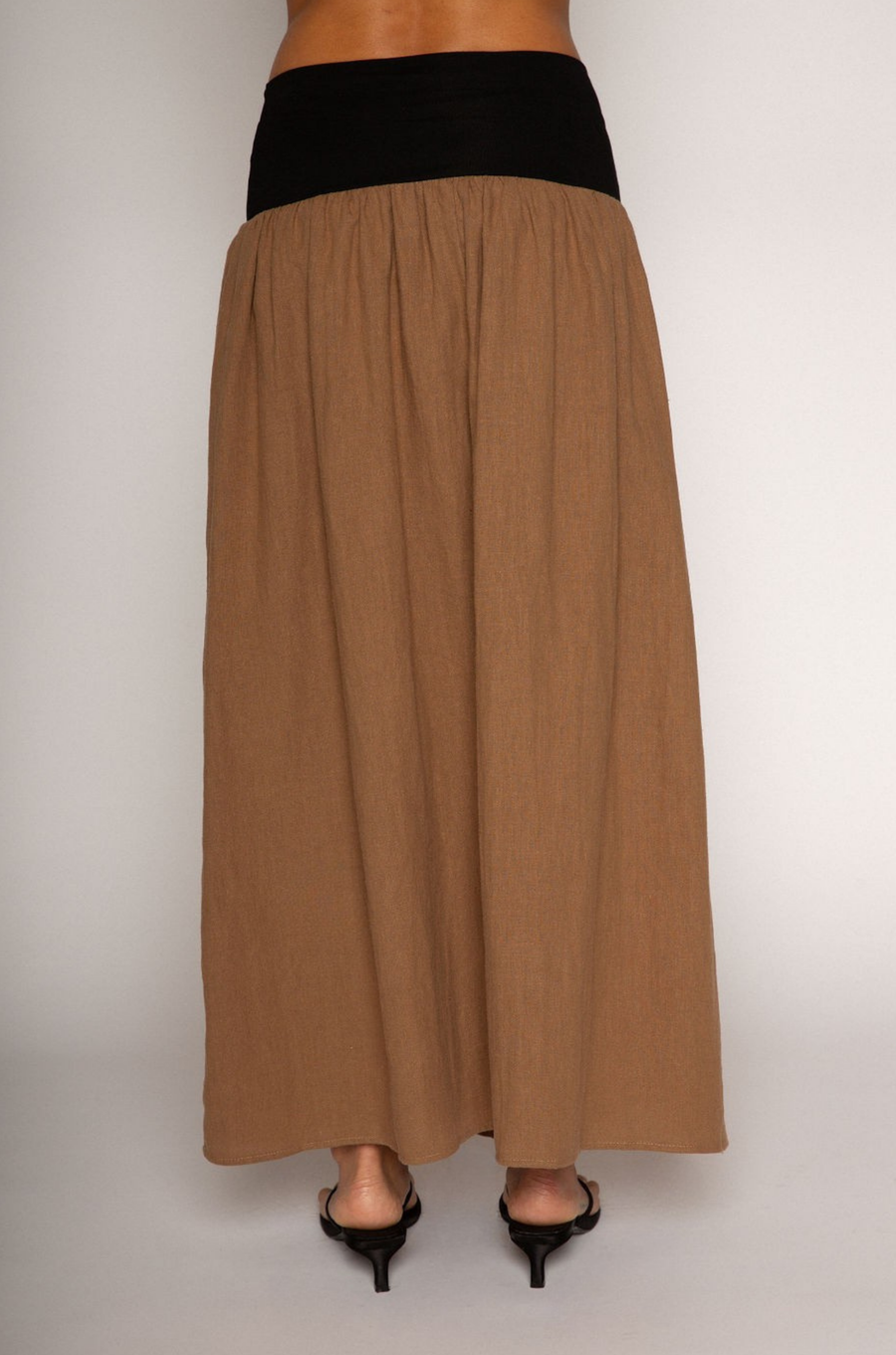 Color blocked woven linen maxi skirt
Jersey waistband
Unlined
Summer maxi dress
spring maxi dress