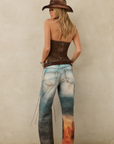 Horse printed barrel jeans
Button/fly closure
5 pocket construction
Belt loops
Unlined