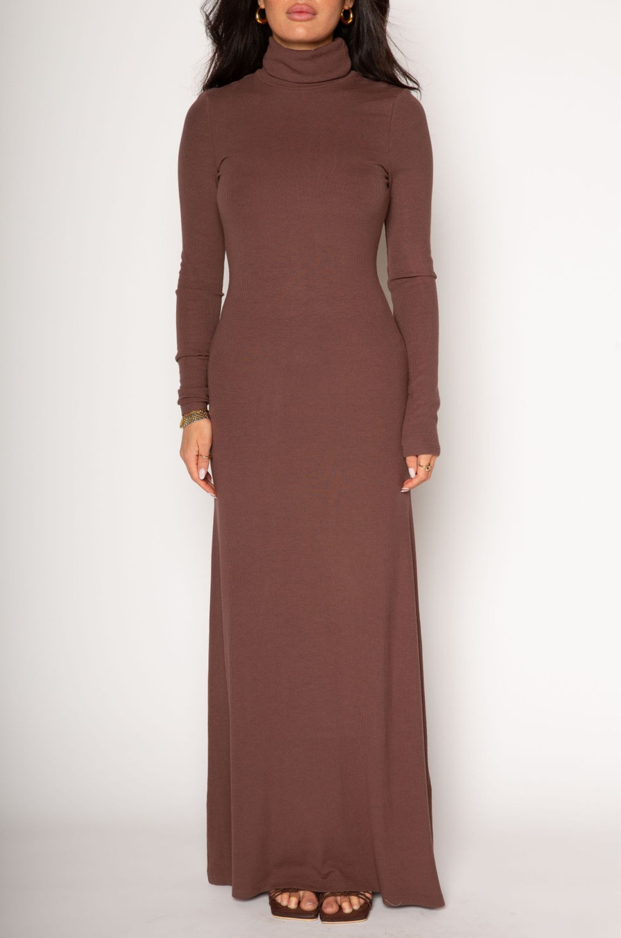 Ribbed knit maxi dress. Turtleneck. Long sleeves. Unlined. brown maxi dress. brown turtle neck maxi dress