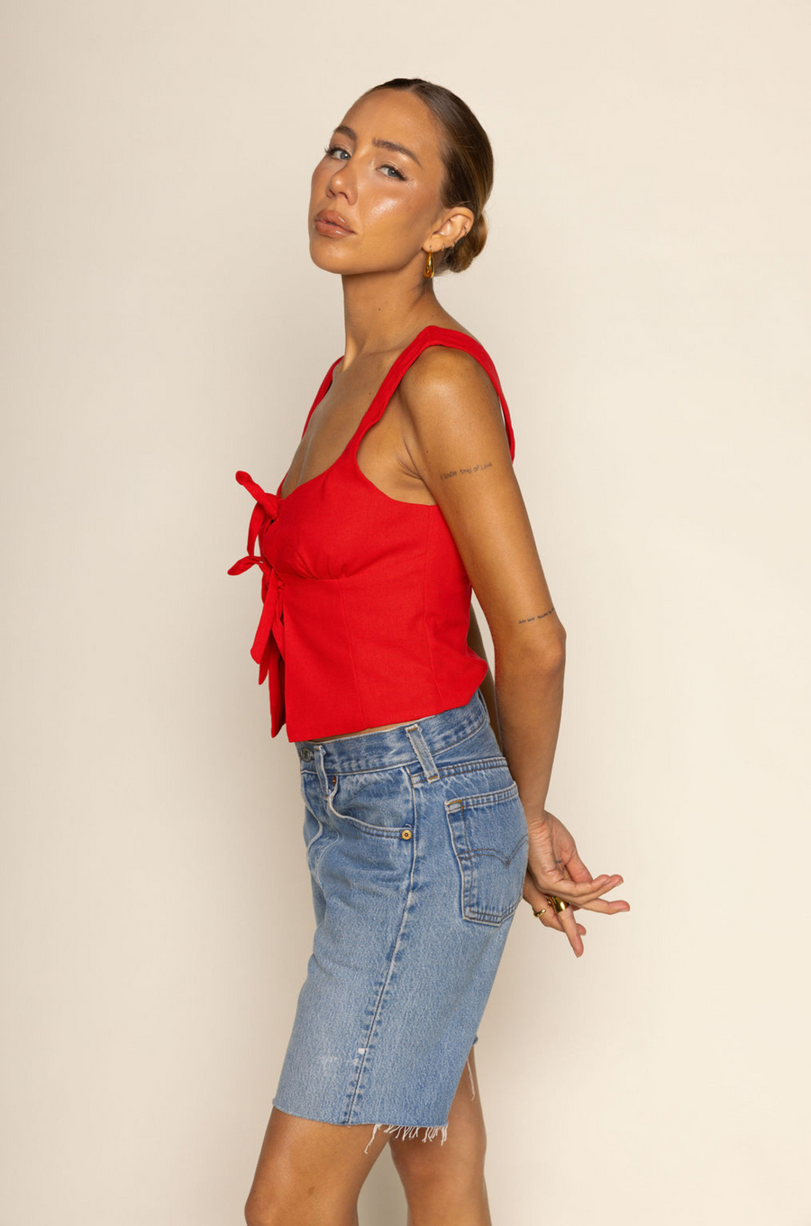 red Double front tie tank top
Square neckline
Waist-defining bodice
Lined
fourth of july top
summer tank top