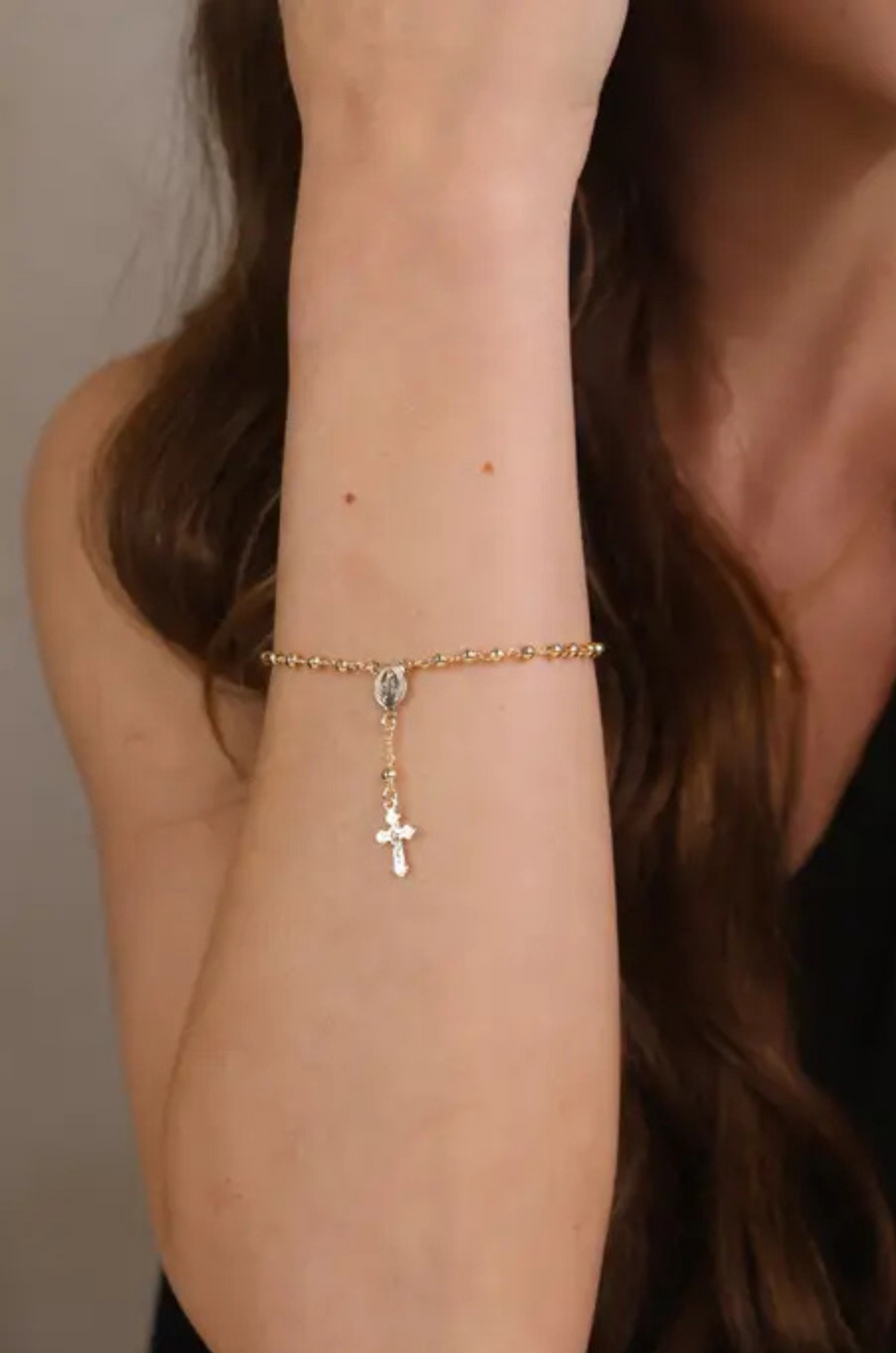 18k Gold Filled Beaded Rosary
Length: 7" with 2" extender chain
Hypoallergenic jewelry
Nickel Free
Water-resistant