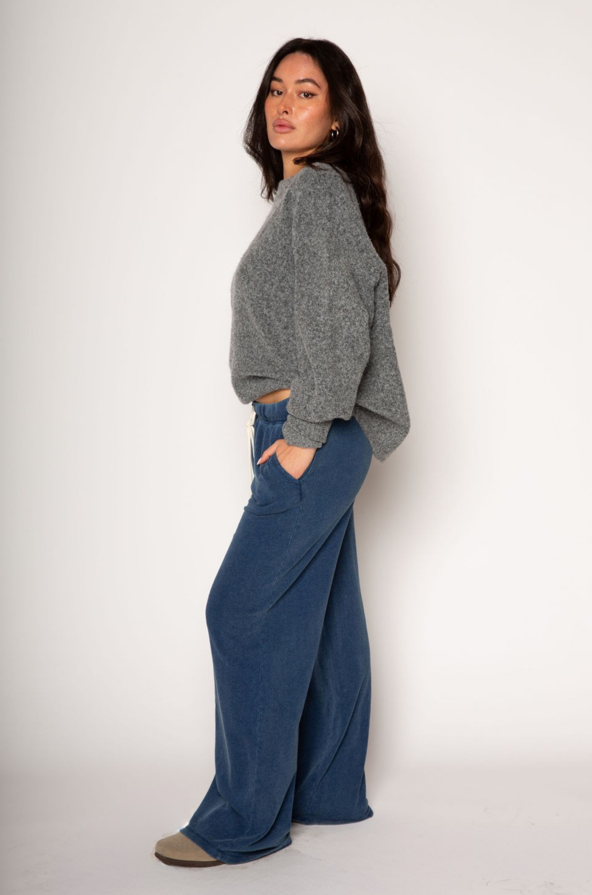 Knit sweatpants. Elastic waistband with drawstring closure. Side pockets. Unlined. blue denim sweatpants. cute loungewear. 