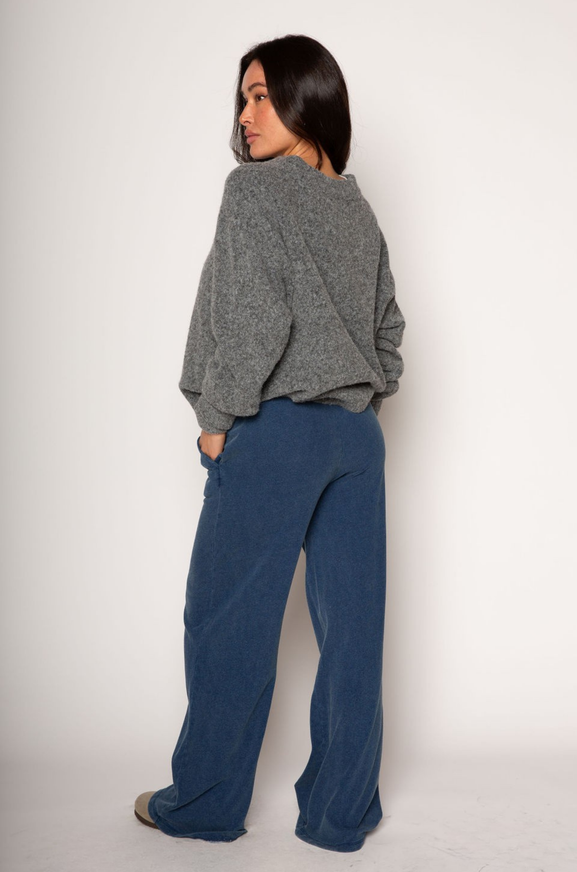 Knit sweatpants. Elastic waistband with drawstring closure. Side pockets. Unlined. blue denim sweatpants. cute loungewear. 