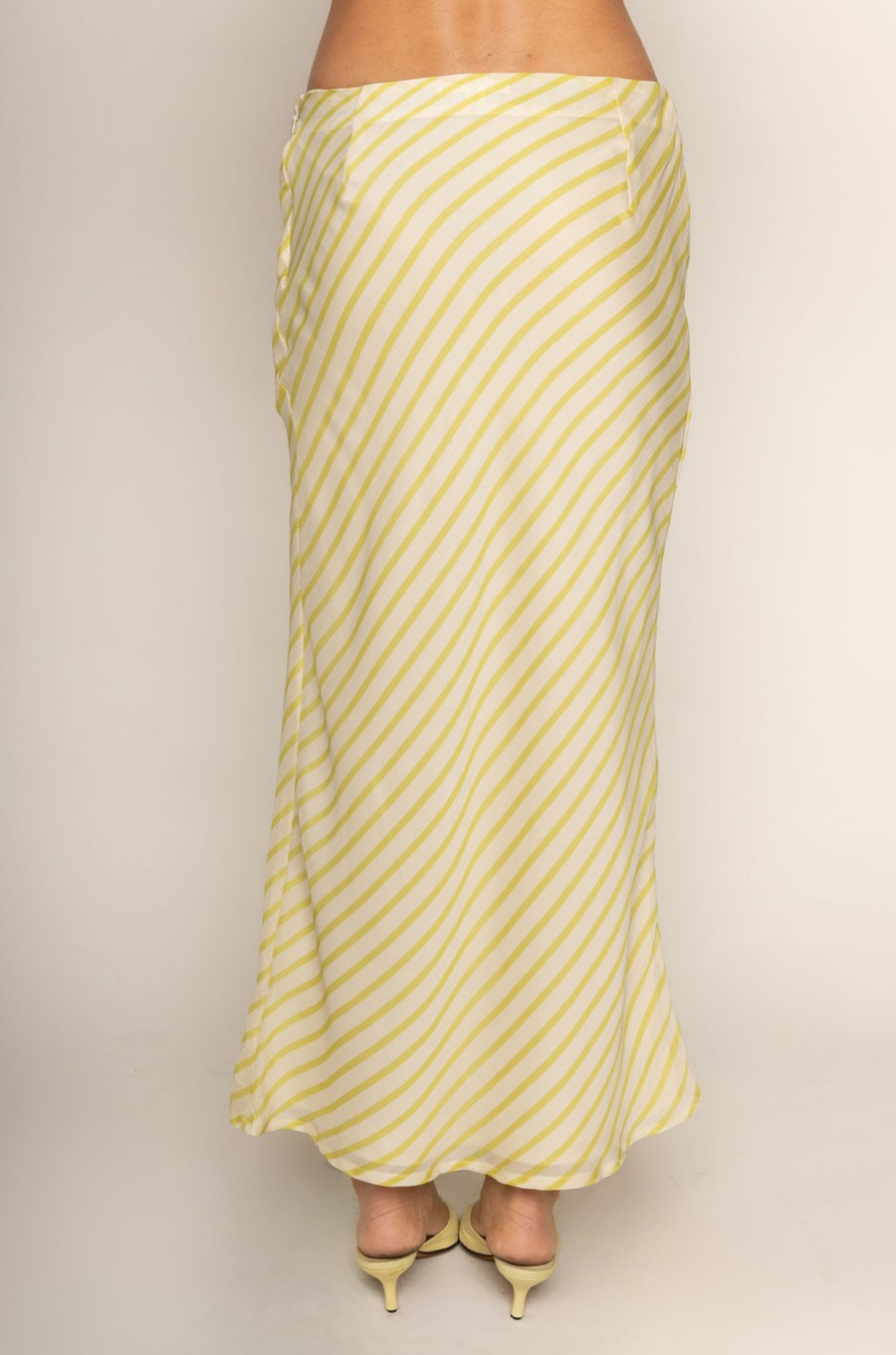 Striped chiffon maxi skirt
Side zipper
Lined
lime green maxi skirt set