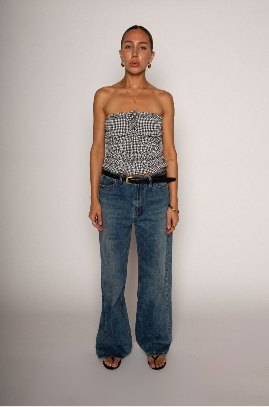Gingham woven elastic smocked tube top
Front tie
Partially lined
summer top. summer outfit
spring outfit
spring tube top