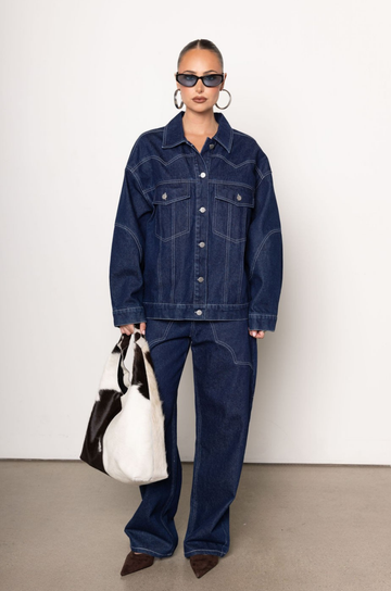 dark denim High waisted denim jeans
Button fly closure
4 pocket construction
Belt loops
Western contrast stitching
Unlined
cute westen jeans