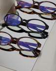 black frame Blue light glasses
Clear lens
Lightweight
fashionable blue light glasses
