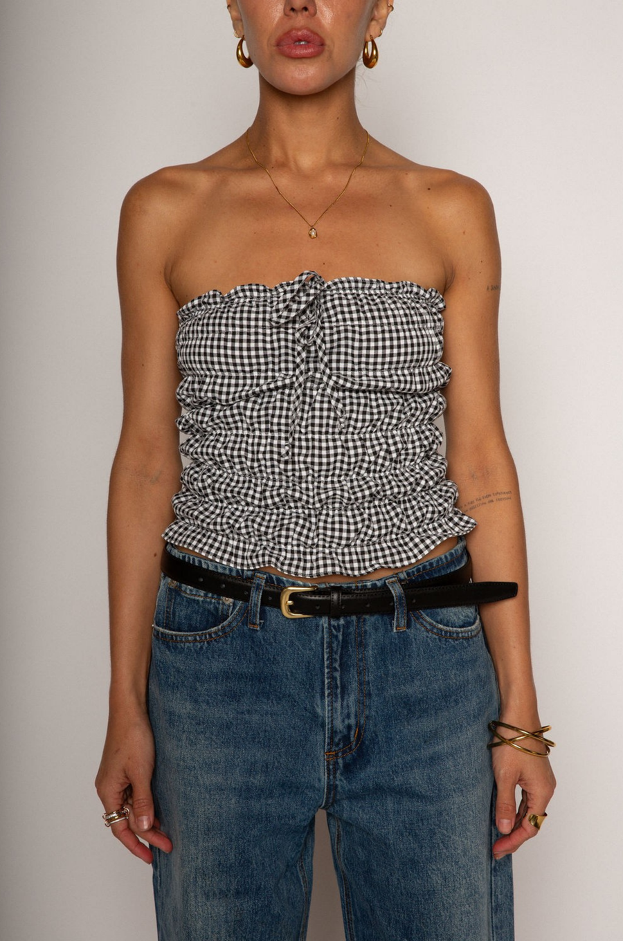 Gingham woven elastic smocked tube top
Front tie
Partially lined
summer top. summer outfit
spring outfit
spring tube top