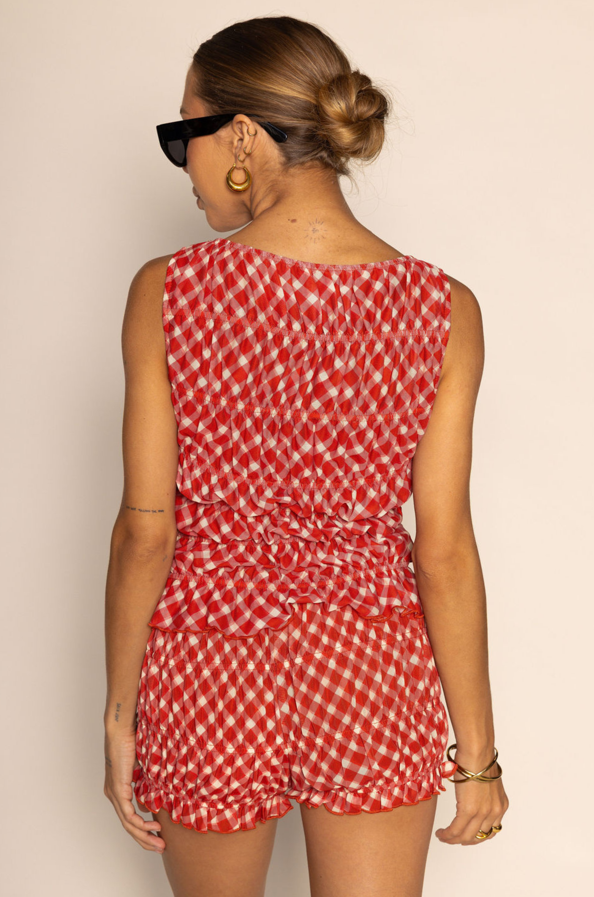 red Chiffon gingham checkered printed cinched tank top
Cinched elastic throughout
Has stretch
fourth of july outfit
fourth of july top