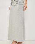 grey Maxi skirt
Cinched waistband
Wast: 26" / Length: 37"
Rayon/Spandex