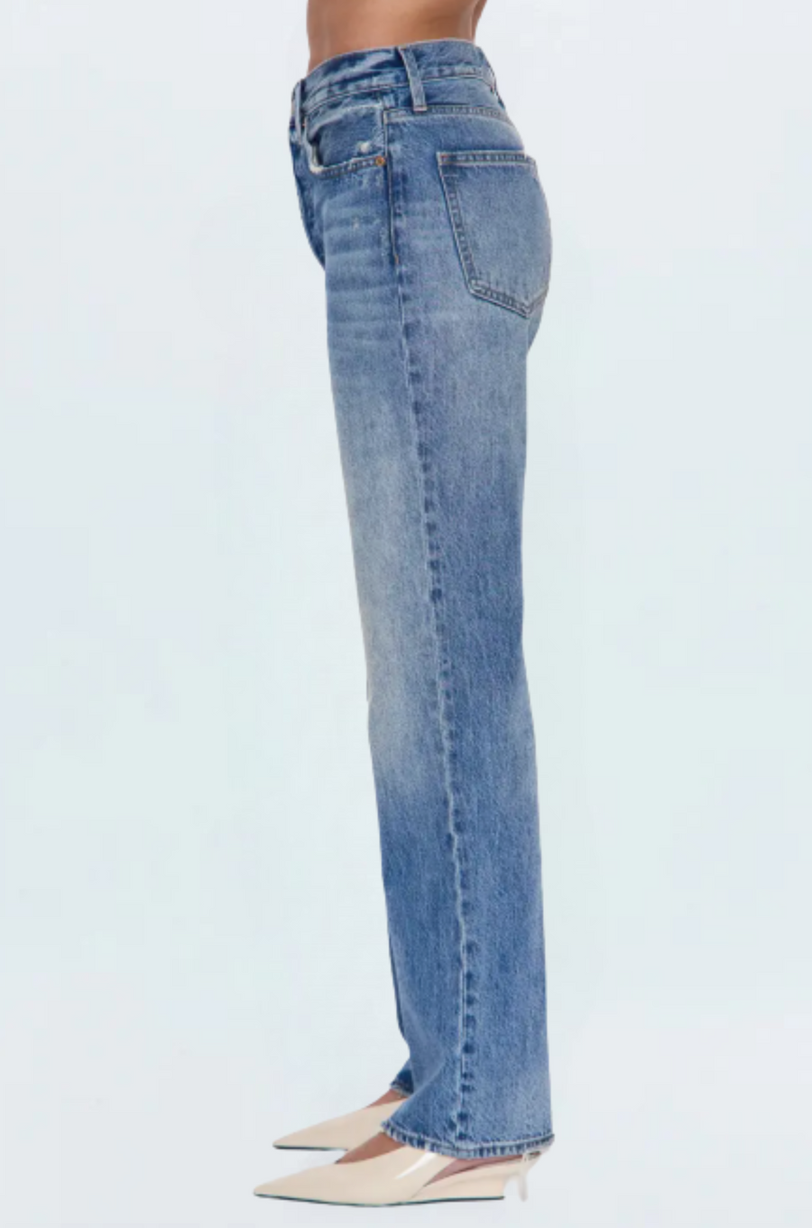 Super high rise straight leg jean
Button fly
Five pocket construction
No stretch
Waist: 25" / Waist: 25" / Rise: 11.5"
Cotton
Mid wash jeans
pistola denim