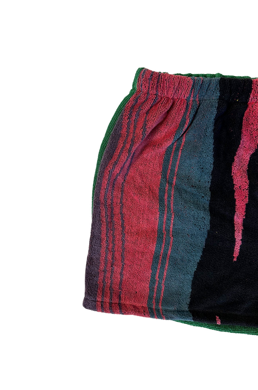 Striped printed towel short
Elastic waistband
Unlined
Up-cycled
Each towel is up-cycled - there may be imperfections