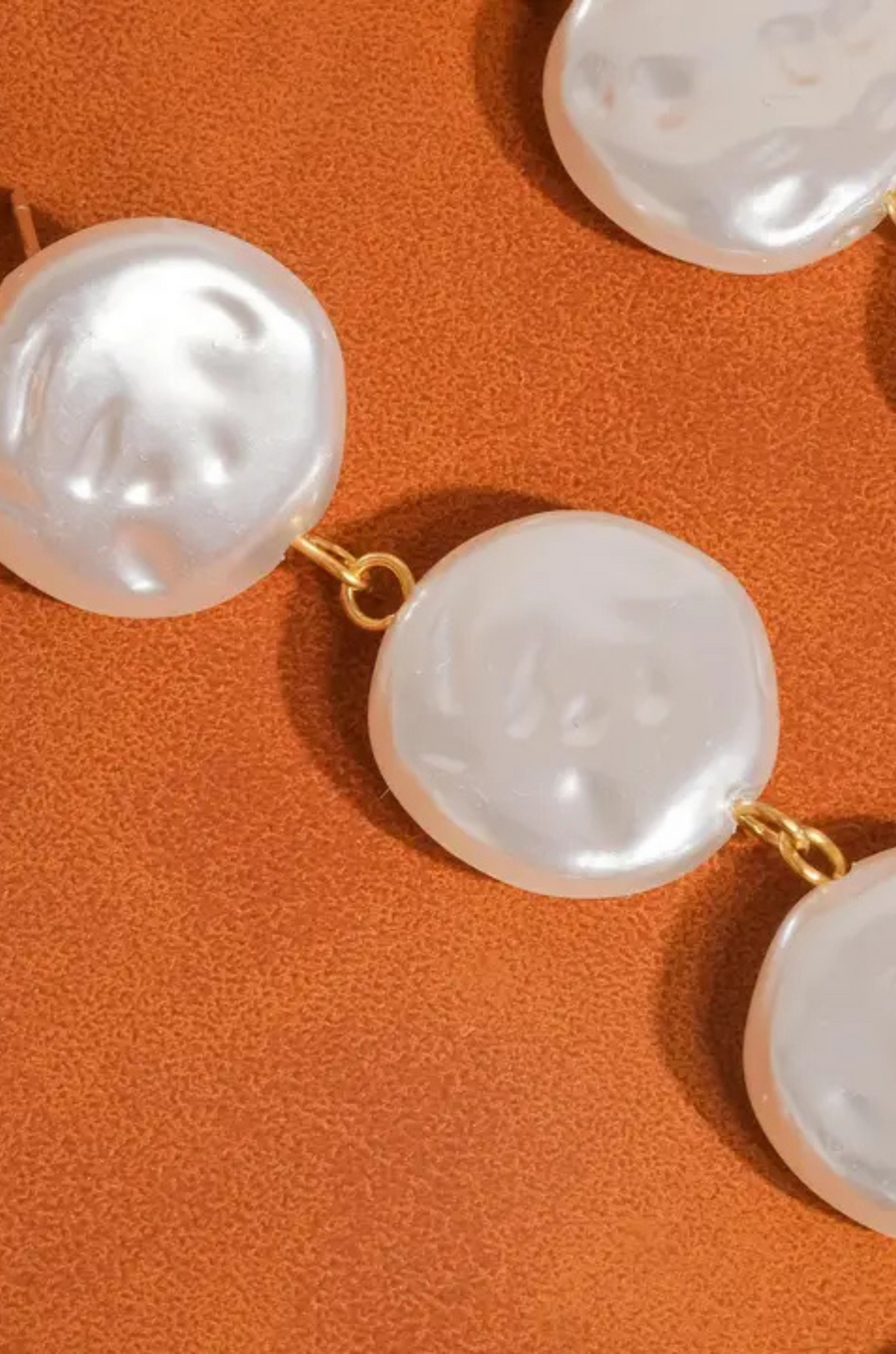 18K Non-Tarnish Pearl Drop Earring
18K Gold Plating Stainless Steel
Faux Pearl Measurement: 3.1inx0.63in
Lead and Nickel Free
Hypoallergenic
Water Resistant