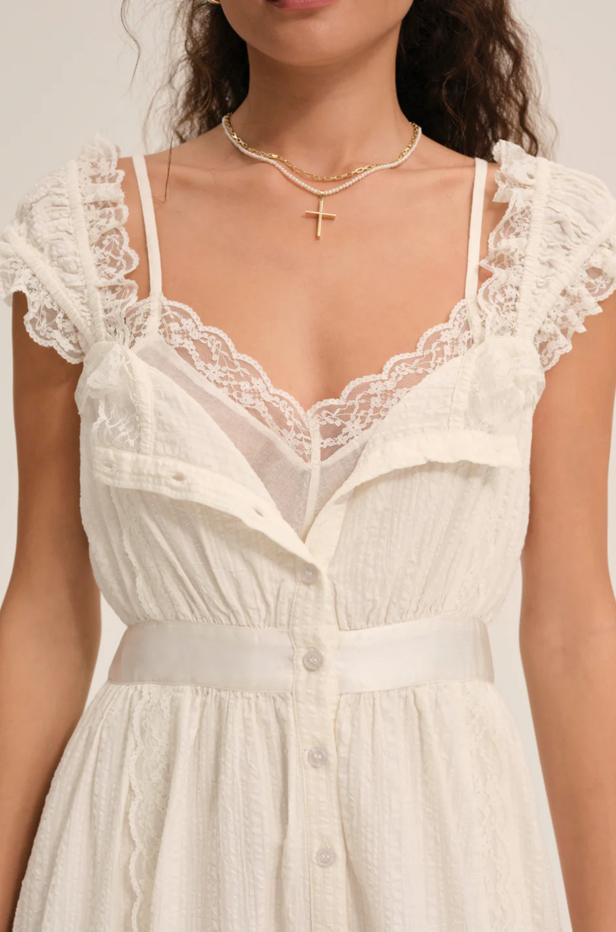 Cotton midi dress
Includes a romper liner
Center-front button closure
Lace trims
Satin ribbon details
white ivory summer mini dress
countryside midi dress
bridal midi dress