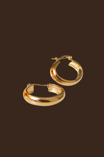 18K Non-Tarnish Classic Elongated Hoop Earring
18K Gold Plating
Stainless Steel