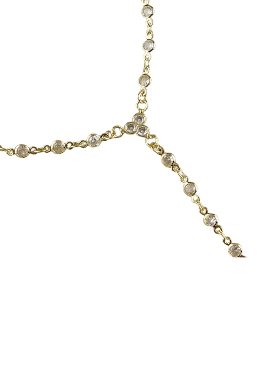Round bezel hand chain
18K gold filled
Featuring brilliant cubic zirconia stones set in classic round bezel settings
This contemporary hand chain gracefully connects from finger to wrist,
AAAAA CZ Stones
Size: 6 inches + 1.5 extender chain
Hypoallergenic/Water-resistant
gold hand chain