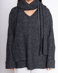 Marled crochet knit oversized sweater
V-neckline
Long sleeves with cuffed hems
Detachable matching scarf
grey oversized knit sweater with scarf