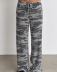 grey Camo lounge pant
Adjustable elastic drawstring waistband
Side pockets
Unlined