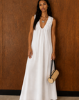 Woven maxi dress
Sleeveless
Lined
white flowy maxi dress