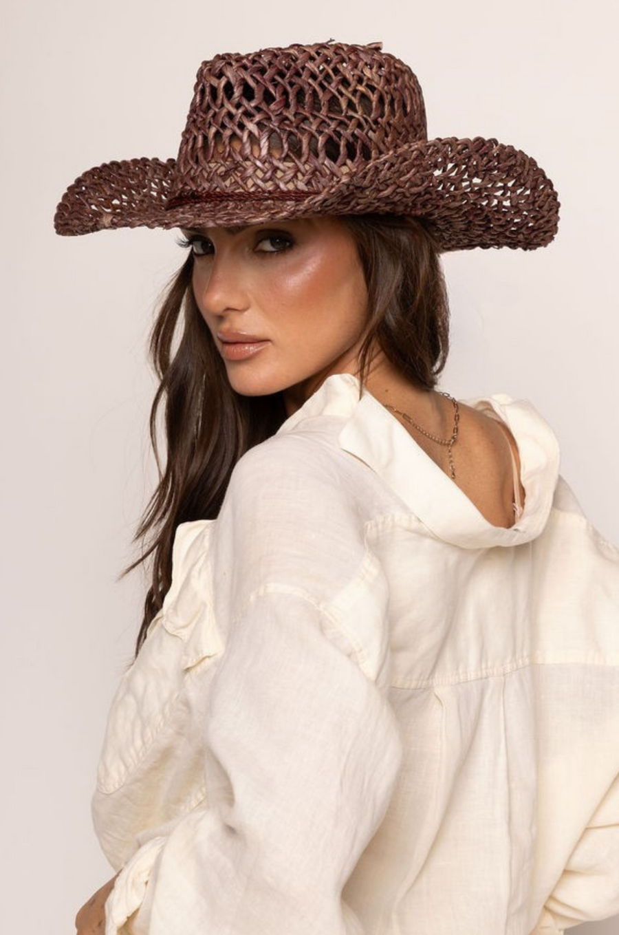 brown Raffia cowboy hat
Not bendable