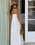 white Maxi dress
Adjustable spaghetti straps
Sweetheart neckline
Back zipper closure
Lined