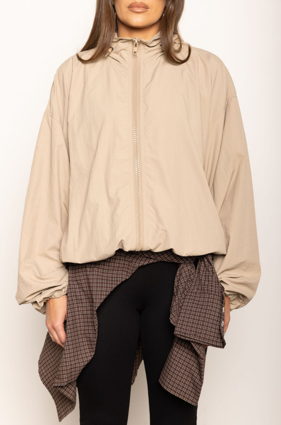 Windbreaker long sleeve jacket
Zip up closure
Rollable hood with zip closure
Adjustable drawstring hem and sleeve hem
Brown windbreaker jacket
fall outfit
beige windbreaker jacket
taupe windbreaker jacket
fall outfut