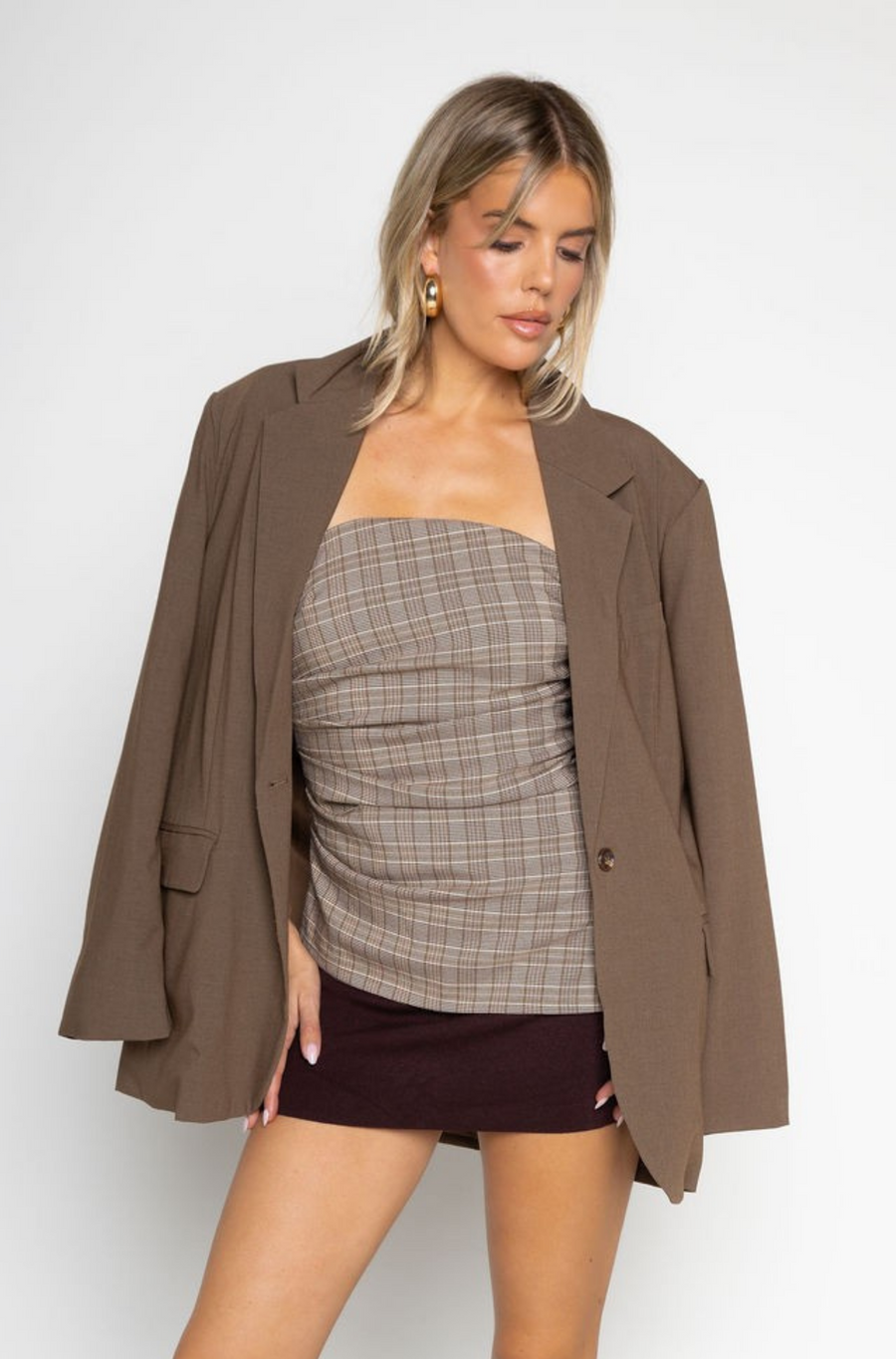 brown Knit mini skirt
Inner shorts lining
Elastic waistband
Lined
fall skirt
fall outfit 