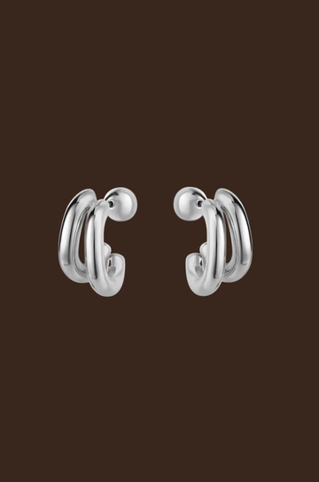 18k Gold plated stainless steel double hoop design earrings
Post back closure.
Size: 20 mm
Water&Tarnish Resistant
Hypoallergenic
18k Gold Plated Stainless Steel
silver earrings