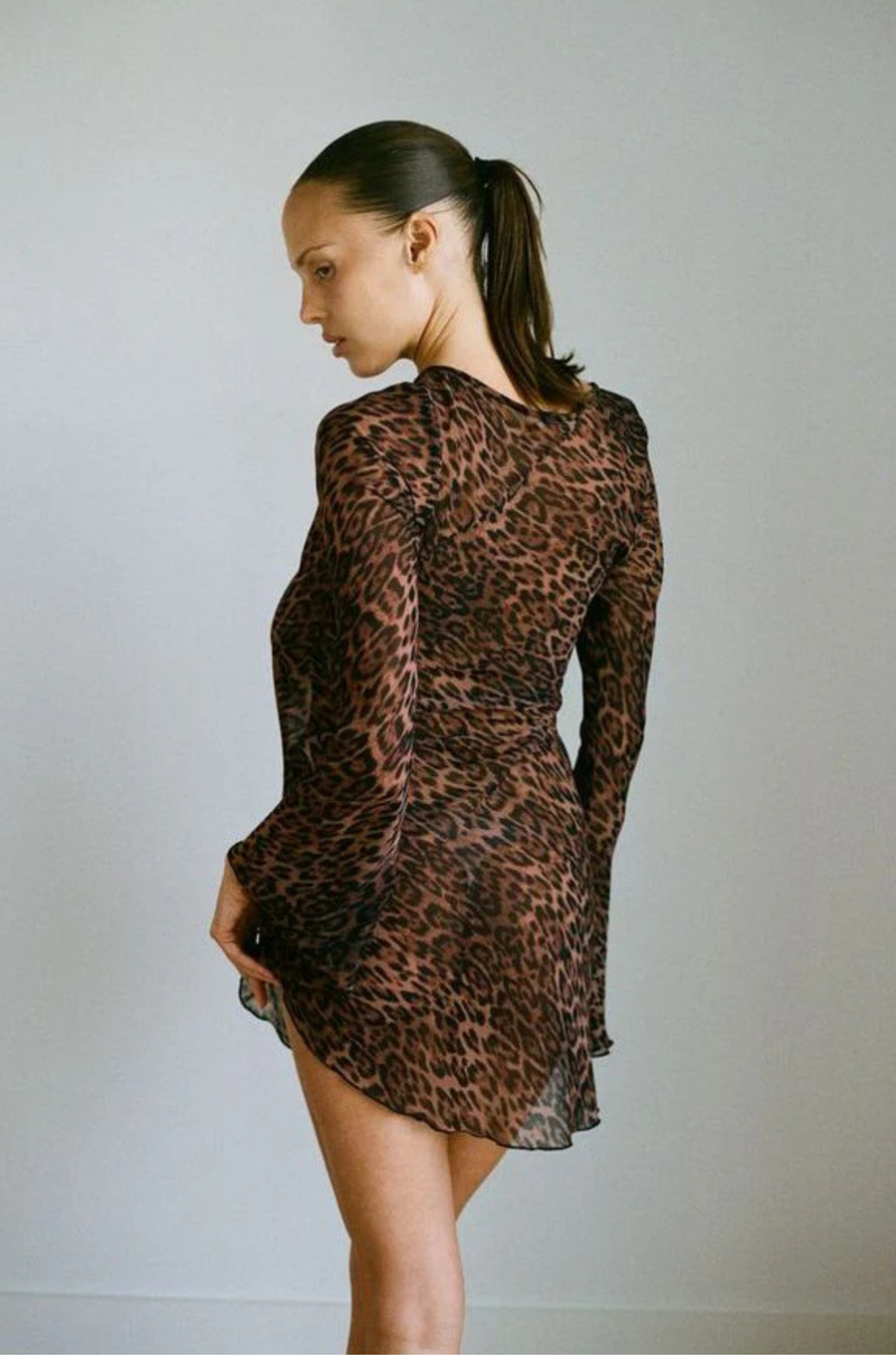 Sheer chiffon polka dot mini dress
Long sleeve
Unlined/Sheer
leopard mini dress