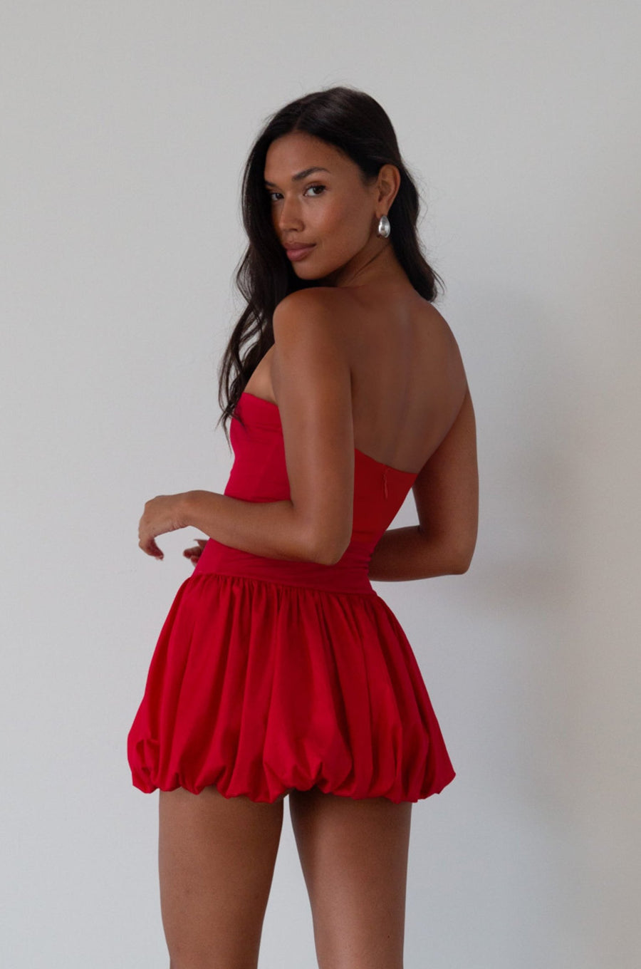 Sleeveless dress. Knit bodice. Woven bubble skirt. Elastic hem. Fully lined. red bubble dress. red mini dress. red mini bubble dress. summer dress. going out dress