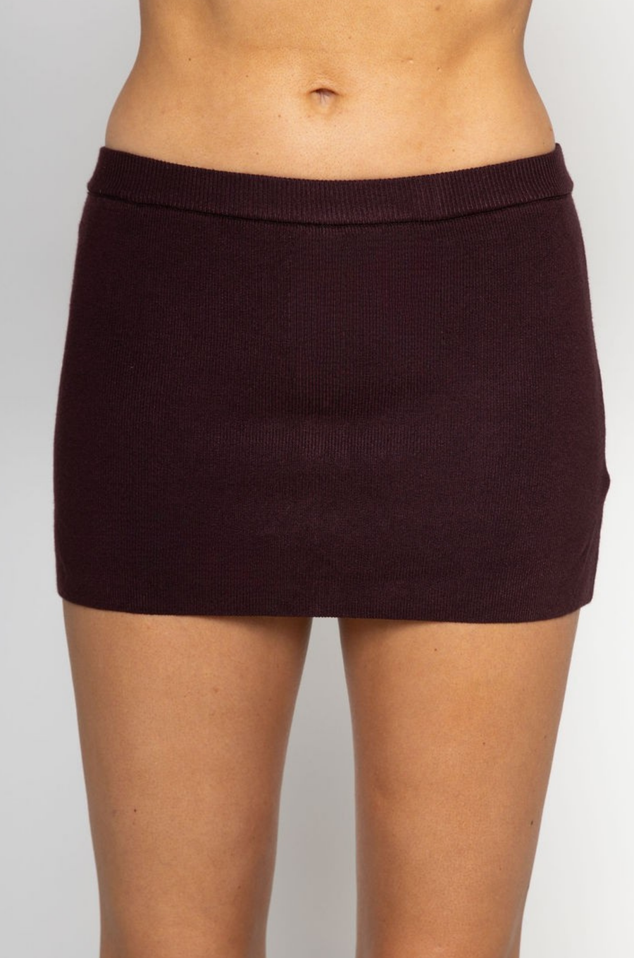 brown Knit mini skirt
Inner shorts lining
Elastic waistband
Lined
fall skirt
fall outfit 