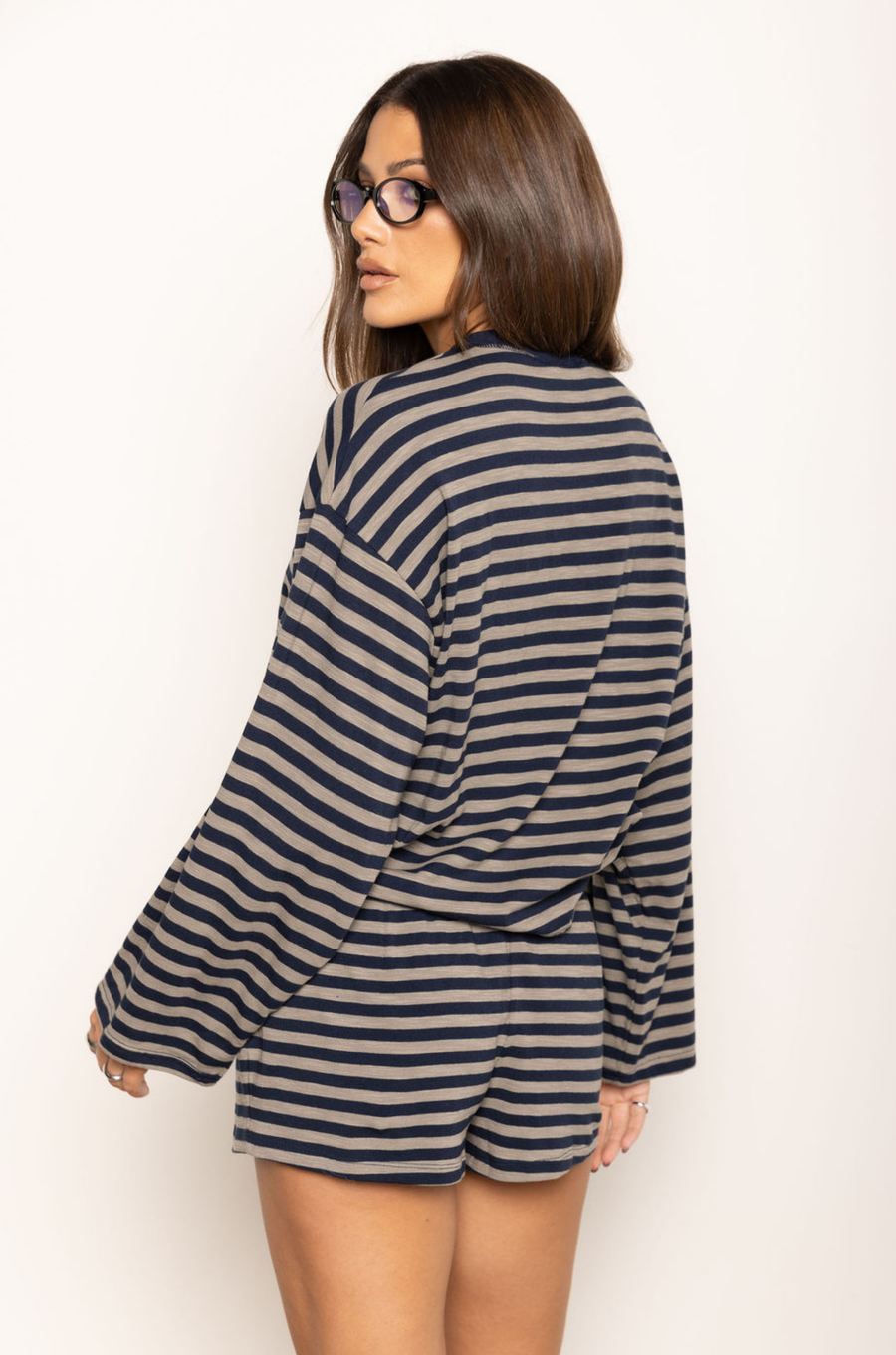 TOP
Striped long sleeve top
Crewneck top

BOTTOM
Striped mini shorts
Elastic waistband
Adjustable drawstring

navy and taupe striped short and long sleeve top
cute lounge wear
